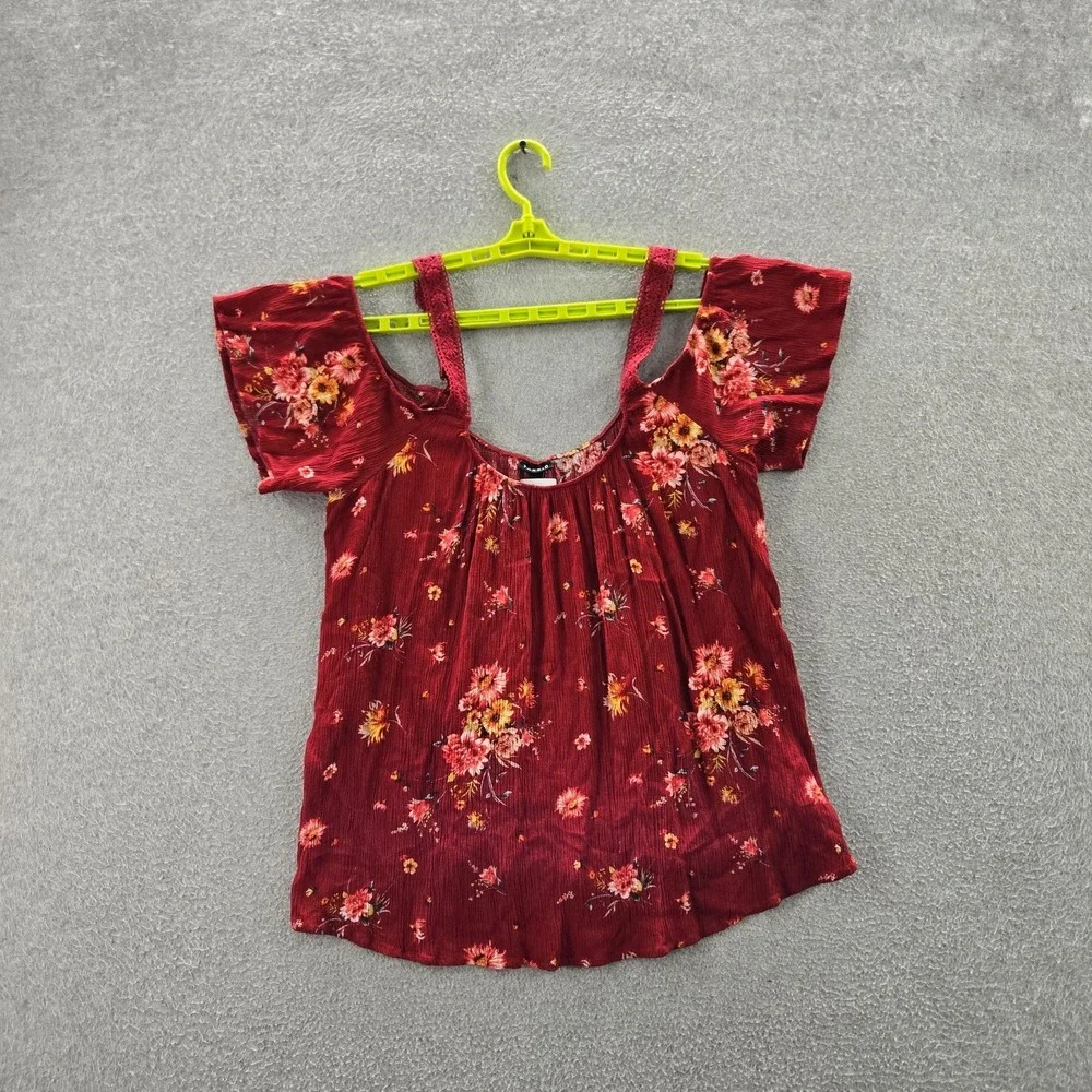 Torrid Women Blouse 1 Red Floral Lace Strap Scoop Neck Pullover